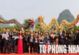 Chào đón 68 du khách đầu tiên đến “xông đất” Di sản TNTG VQG Phong Nha – Kẻ Bàng