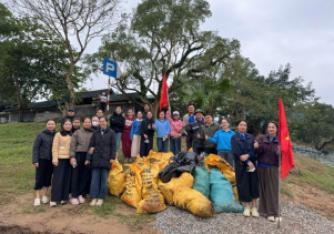 Đoàn cơ sở VQG Phong Nha – Kẻ Bàng ra quân tổng dọn vệ sinh môi trường chào đón năm mới 2026