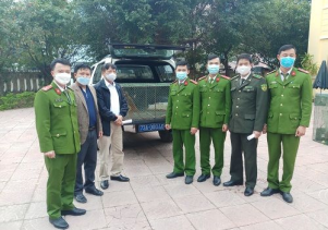 Tiếp nhận động vật hoang dã để cứu hộ, chăm sóc và thả về môi trường tự nhiên