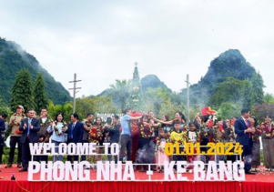 Những vị khách đầu tiên đến “Xông đất” Di sản thế giới Phong Nha – Kẻ Bàng năm 2024