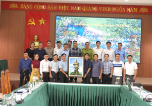 BQL VQG Phong Nha – Kẻ Bàng tiếp và làm việc với đoàn công tác VQG Cát Bà