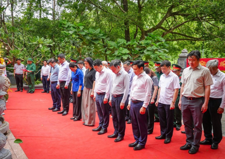 Thành kính tri ân các Anh hùng Liệt sĩ Đường 20 - Quyết Thắng, Hang Tám Cô