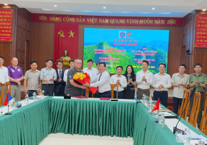BQL VQG Phong Nha - Kẻ Bàng ký kết Biên bản ghi nhớ hợp tác với  Câu lạc bộ Du lịch Cộng hòa Séc