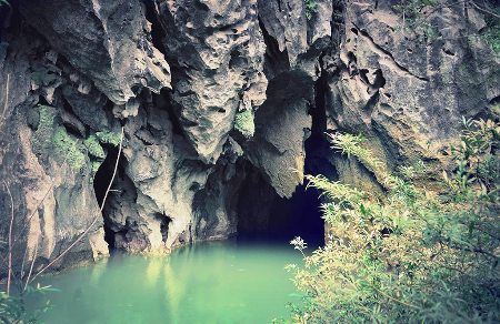 hang thuy cung 5 Thung lũng Sinh Tồn Hang Thủy Cung